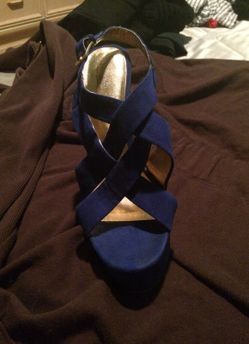 Mossimo royal blue chunky heels