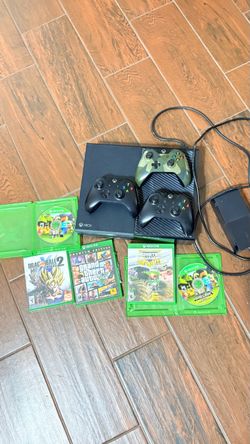Xbox One Console Bundle with 3 Controllers and Games