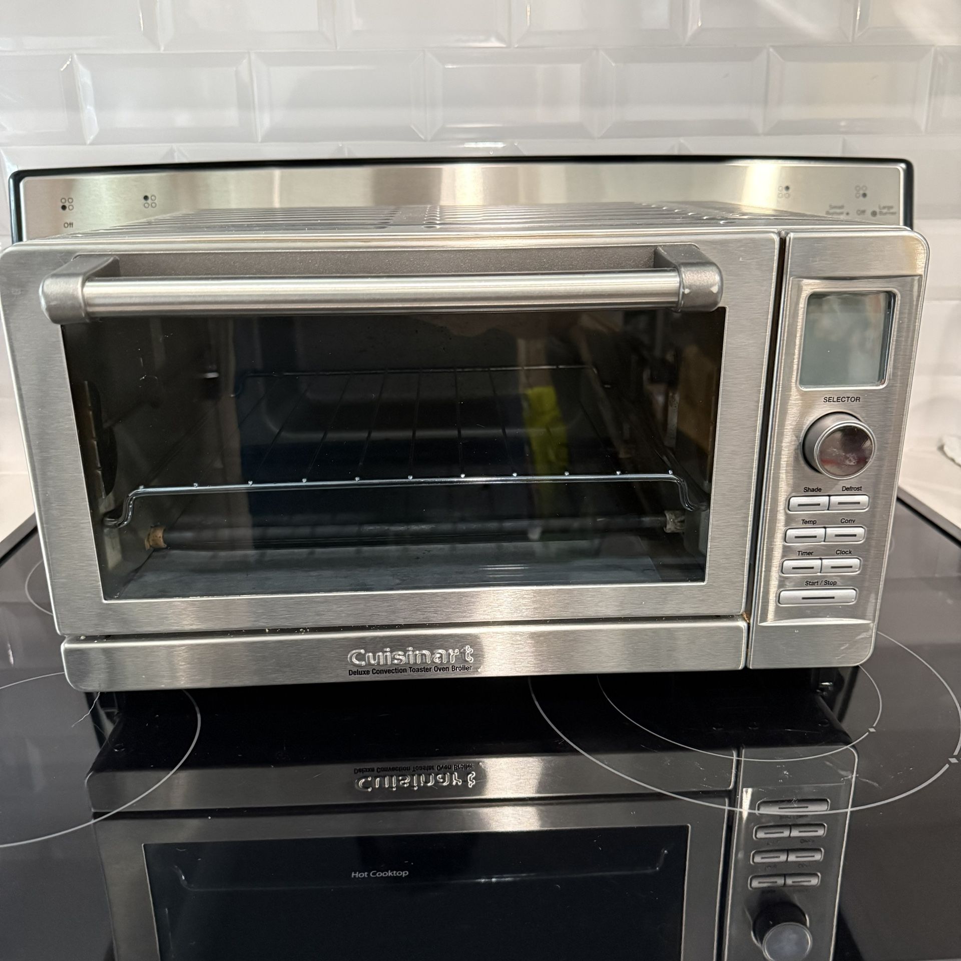 Cuisinart Convection Toaster Oven Broiler for Sale in Miami, FL - OfferUp