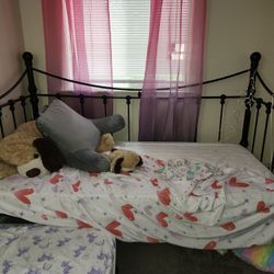 Twin Bed with Trundle 