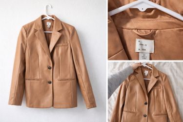 Camel Faux Leather Blazer – Size XS, Worn Once, Like New, Chic Style