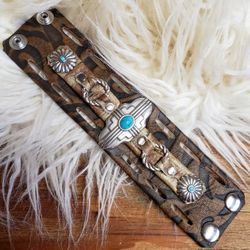 Leather Cuff Bracelet. 