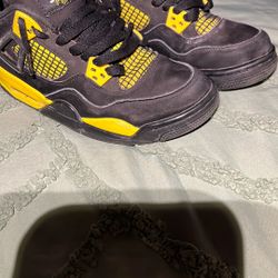 Jordan 4s