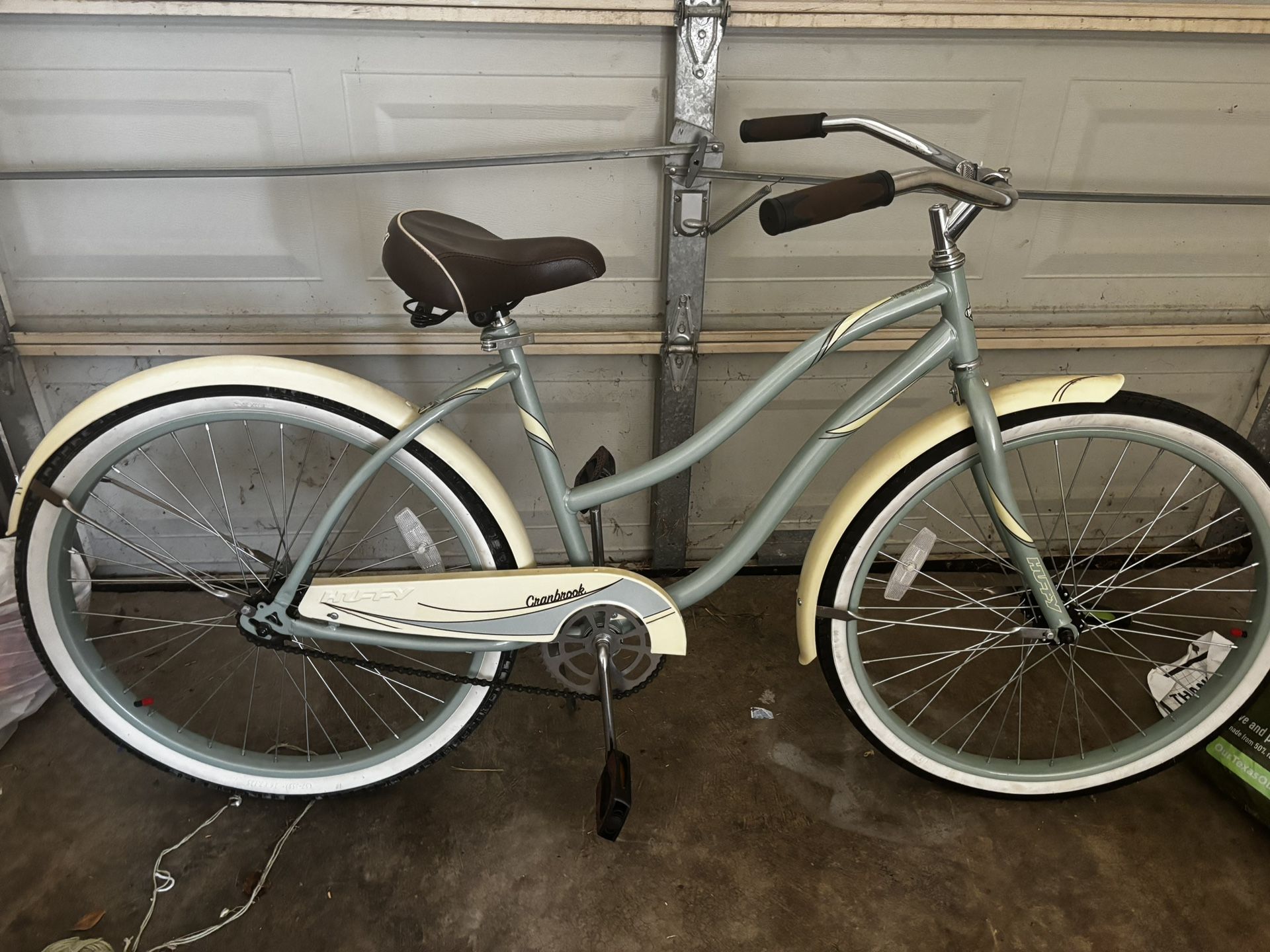 Huffy Cranbrook Cruiser
