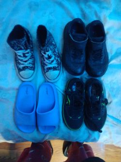Boys shoes