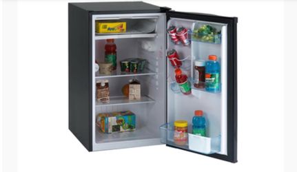 Avanti 4.4 cu. ft. compact refrigerator