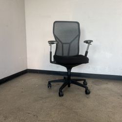 Allsteel Office Chairs Like New 4 Available 