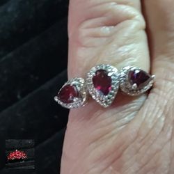 MOZAMBIQUE GARNET (3) STONE,STERLING RING. SIZE 7*. (R-34909)