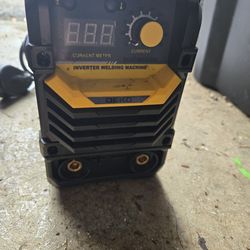 Inverter welding machine