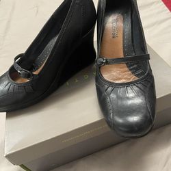Black Leather Kenneth Cole Reaction Wedges Size 9 