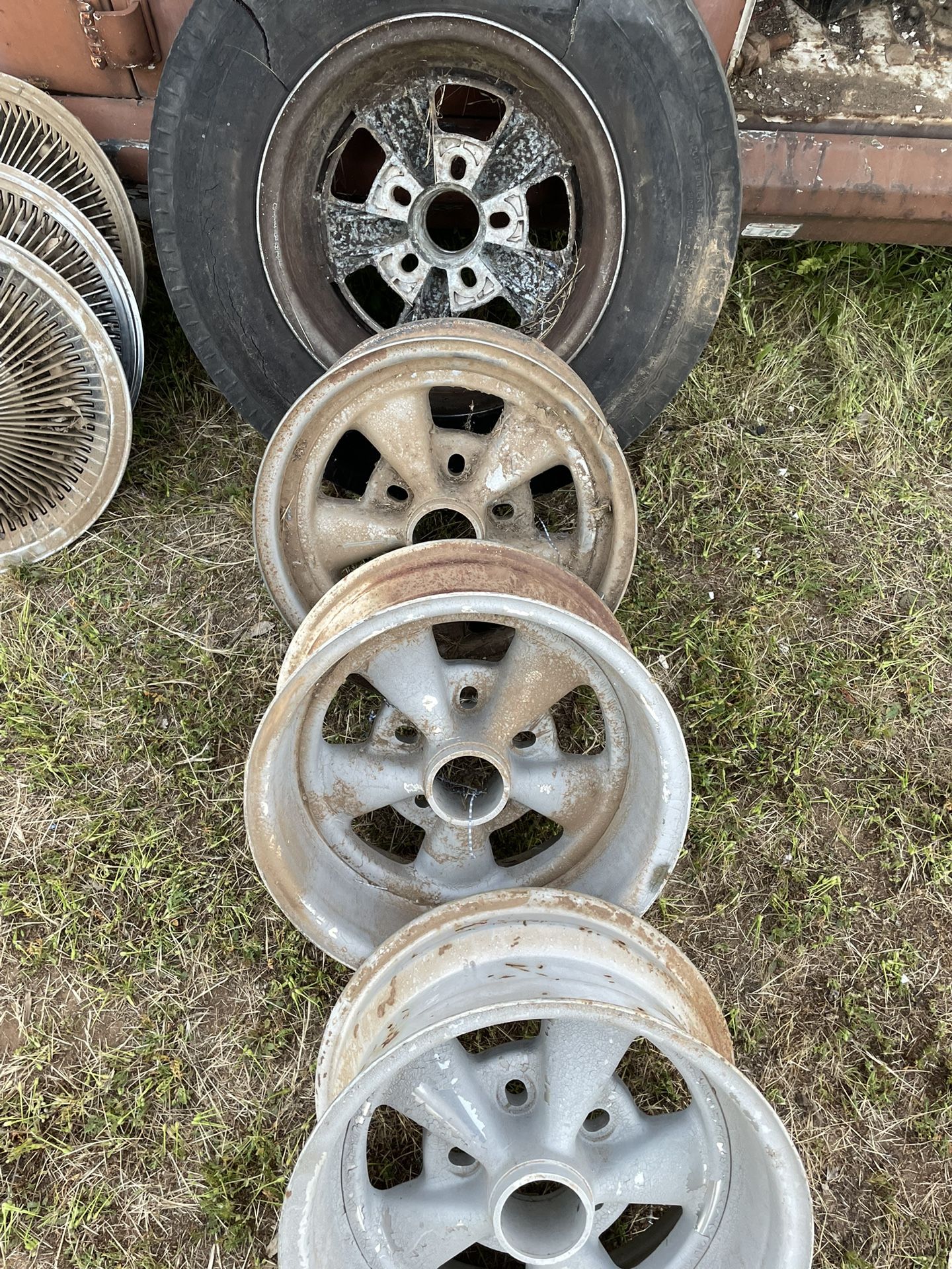 kragar rims, hubcaps and rear tail light trim for Austin sprites