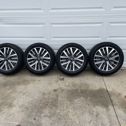 17” Nissan Kicks Rims  With Tires 