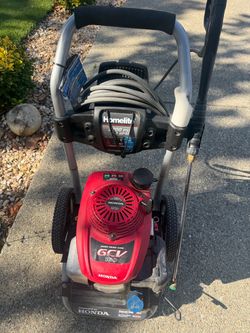 (FREE) Homelite 2700 PSI Gas Pressure Washer Honda GCV160