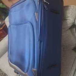 Luggage Brand New Never Used Size In The Pictures 