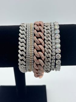 Gold and silver handles with diamond