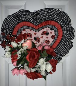Valentine’s Day Heart Wreath