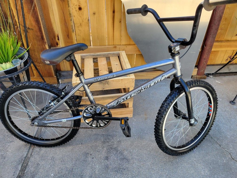 Free Agent Maverick World Team Bmx