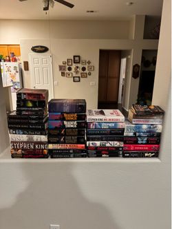 Huge Stephen King Book Lot Hardcover and Softcovers