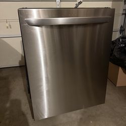 LG Top Control Smart Dishwasher with QuadWash