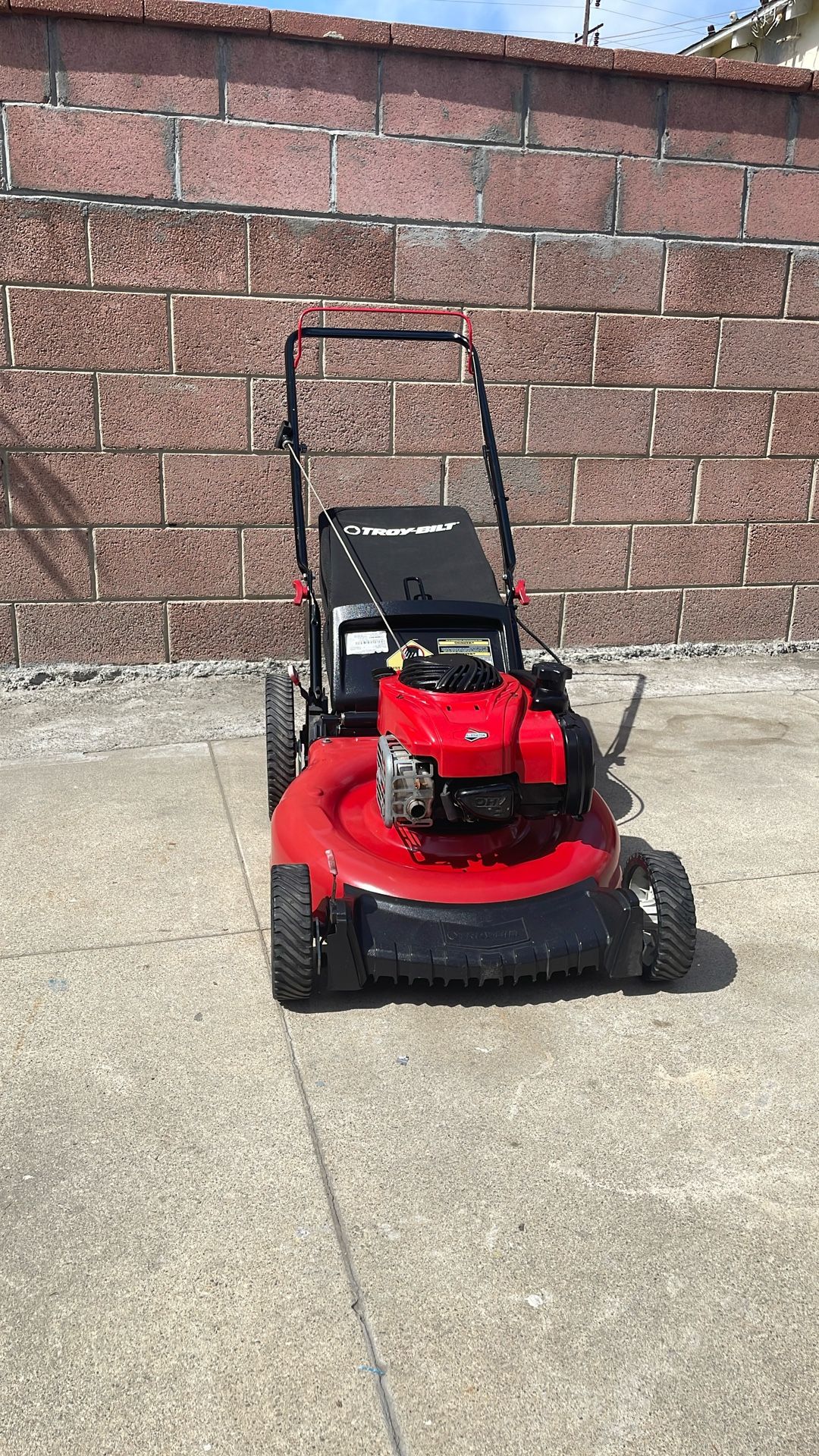 TROY-BILT LAWN MOWER