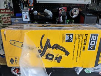 Dewalt 20v cordless chainsaw with battery and charger