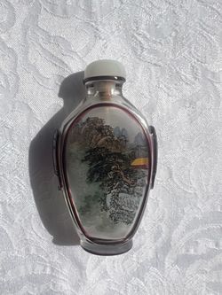 Perfume bottle