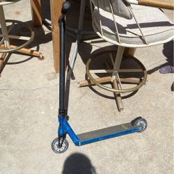 Lucky Axis Complete Scooter