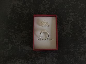Silver tiara ring size 7.5