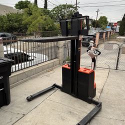 PRESTOLIFTS PPS2200 POWER STAK