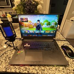 ROG Strix Gaming Laptop Barely Used like new