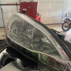 Nissan Sentra Headlight 