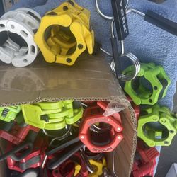 Weightlifting Bar Collars And Tension Stops … A Must Have In Every Gym Bag , Great Colors ( NEW ) … 💪🏼💪🏼💯