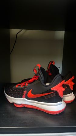LeBron Witness 5 Bred