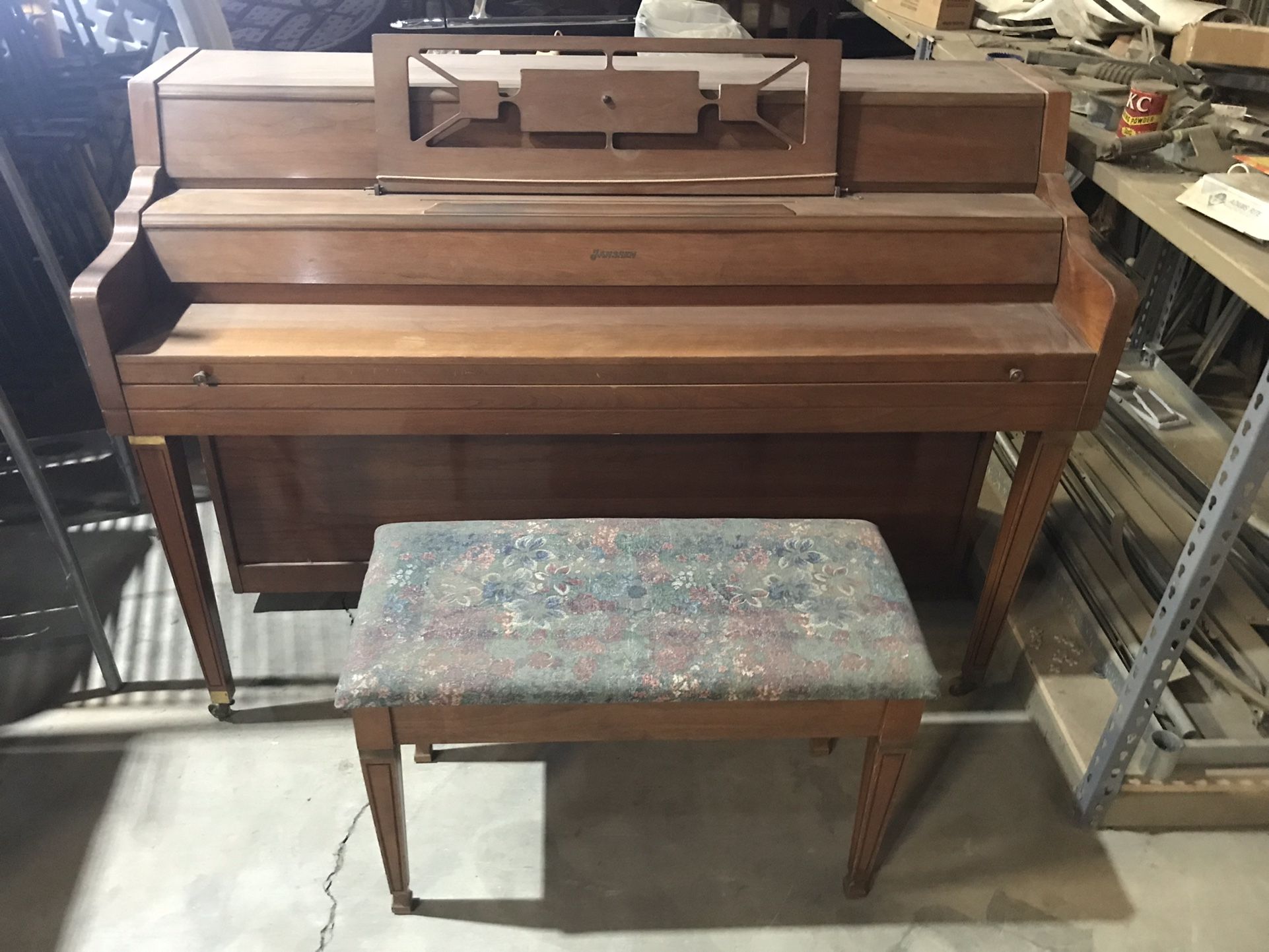 Jannsen Piano