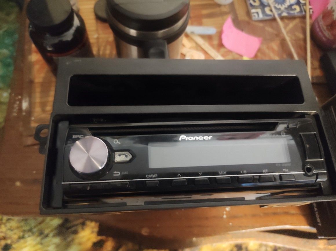 Car Stereo CD Player Pioneer Dehx6900bt for Sale in Colorado Springs