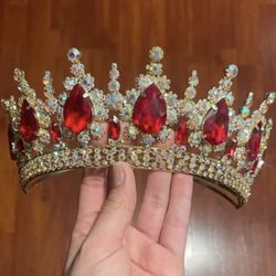 Beautiful Red With Gold Multiple Color Crown