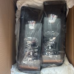 2003 Chevy Avalanche 1500  Z71 Front Head Lights Both Sides