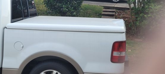 Tonneau Cover 5.5 ft bed