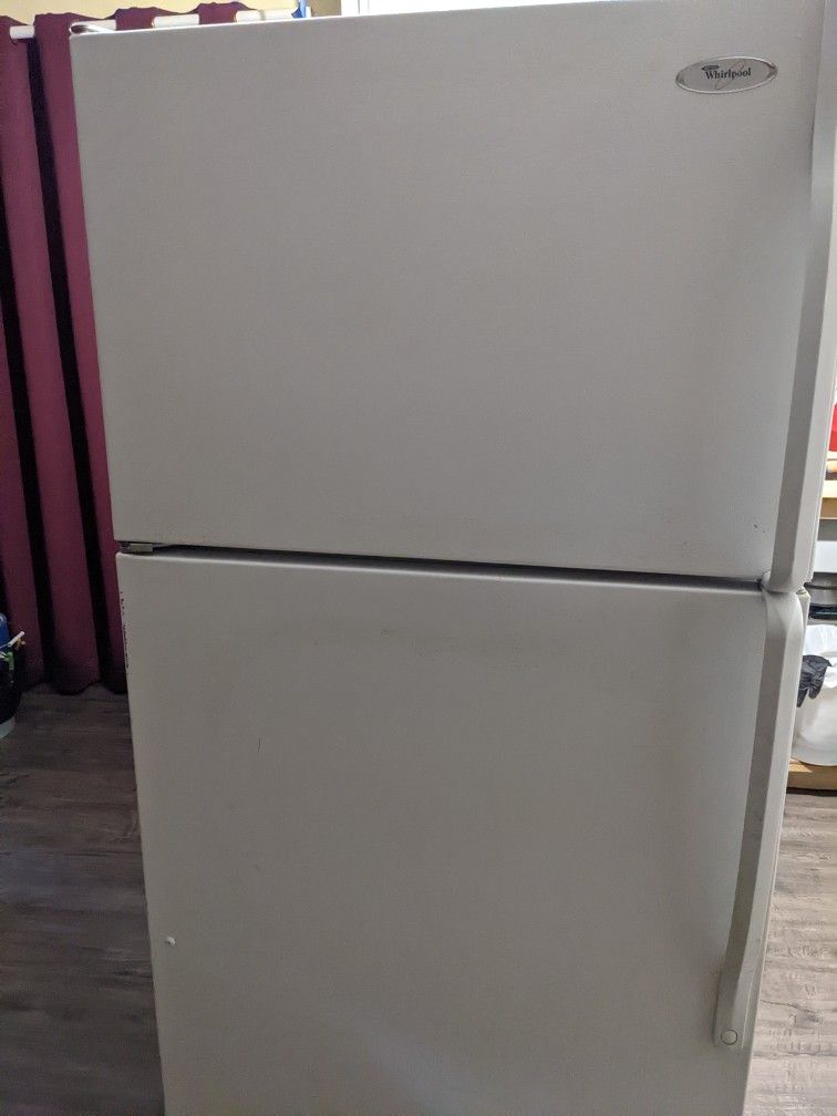 Whirlpool Refrigerator For Sale.