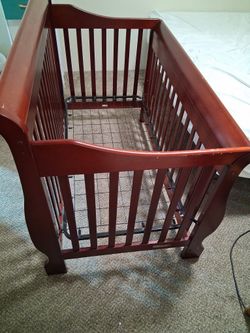 Disassembled crib/ Cuna