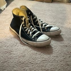Men’s Size 10 Chuck Taylor’s