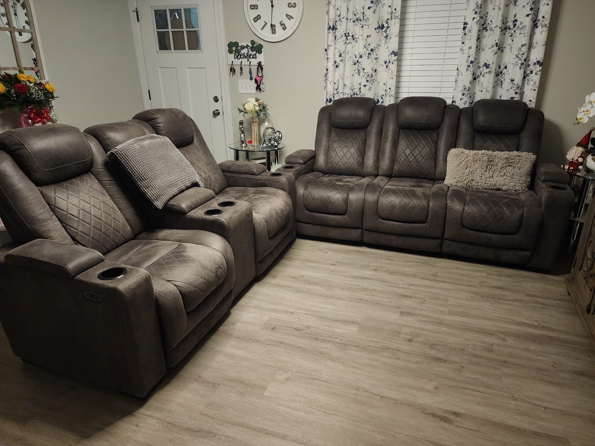 2 Sofa Couches
