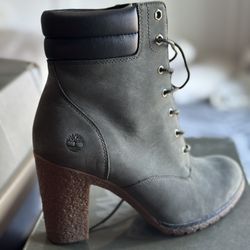 Timberland Size 8  Brand New In Box 