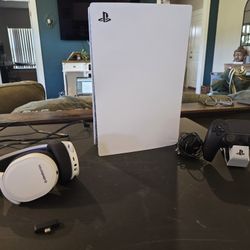 PS5 1 Tb Digital Edition w/ Headset & Controller Charging Station 