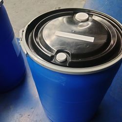 65 Gallon Plastic Drums