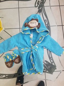 Nb-9months bath robe and slippers.