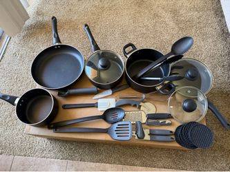 Moving Sale! Complete Kitchen Cookware & Utensil Set – Pots, Pans, Lids & Accessories