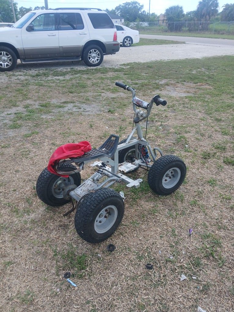 Electric Electric Four wheeler