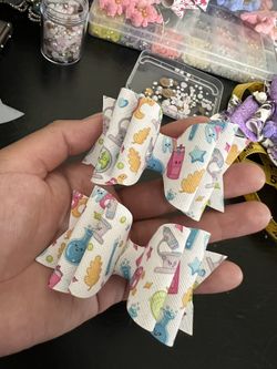 Hair Bows: Back to school