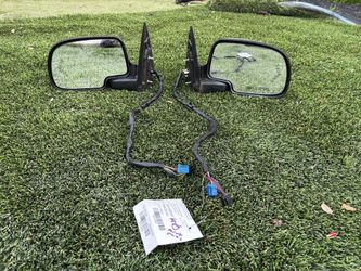 03-06 Power Fold Mirrors With Turn Signal Light And Puddle Light 